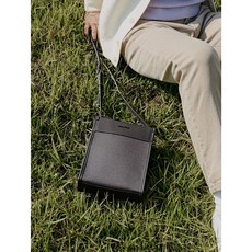 파인 세로 메신저백 Brown (BE27D2M34D)