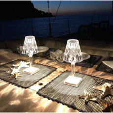 Kartell 다이아몬드 크리스털 스탠드 유럽식 충전식 터치 무드등