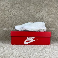 나이키 우먼스 에어맥스 운동화