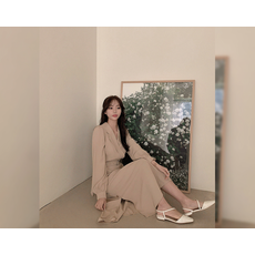 미니엘라 카라넥 벨트 옆트임 롱 원피스