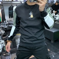 모어디 훈남 데일리룩 맨투맨 티셔츠