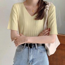 데이데이 솜사탕 브이 니트