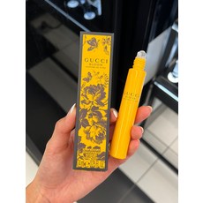 구찌 블룸 프로포무 디 피오리 롤 온 향수 0.25 FL.OZ