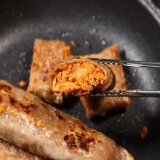 국산배추 국산돼지고기로 속이 꽉찬 봉평 메밀김치전병 1.2kg (10개입), 김치메밀전병(10개입) 1팩