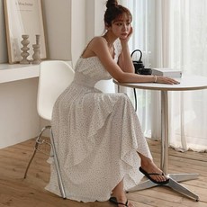 떳다그녀 라프 도트 롱 원피스