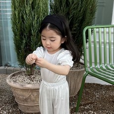 옐로우팩토리 (모델)뉴진스티셔츠