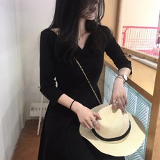 당일배송 스칼렛 브이 보트넥 7부 소매 플레어 블랙 미디 원피스