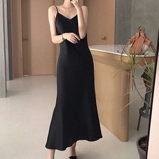 쉐어몰 브이 끈나시 새틴 원피스