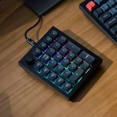 키크론 Q0 PLUS Keychron Q0 PLUS 텐키 넘패드 기계식키보드 관부가세포함, 블랙  RGB, Gpro-갈축